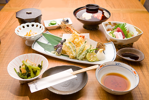 京橋の和食ランチはなかの家 京橋店がおすすめ